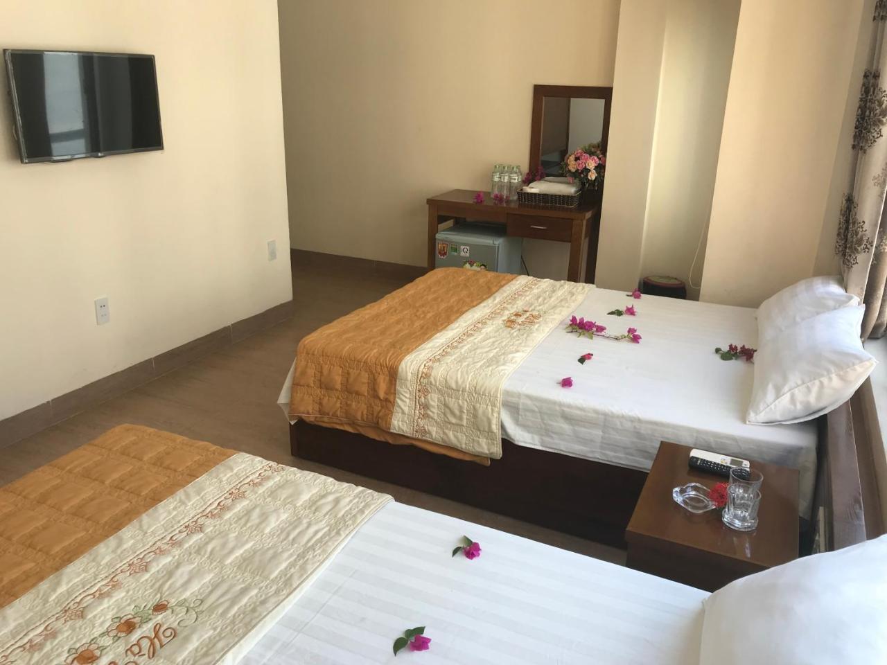 Ha Vy Hotel Cat Ba Island ภายนอก รูปภาพ