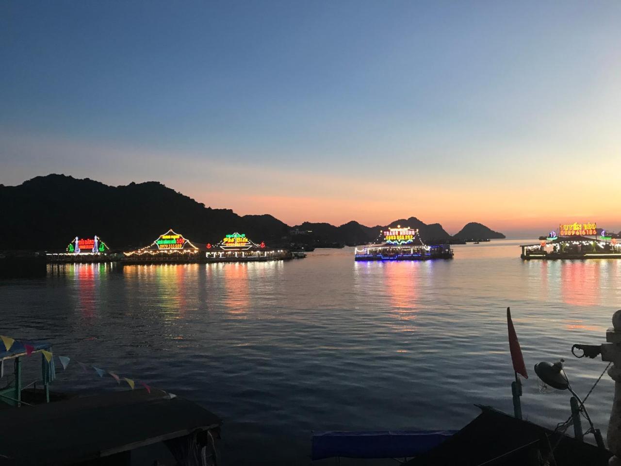 Ha Vy Hotel Cat Ba Island ภายนอก รูปภาพ