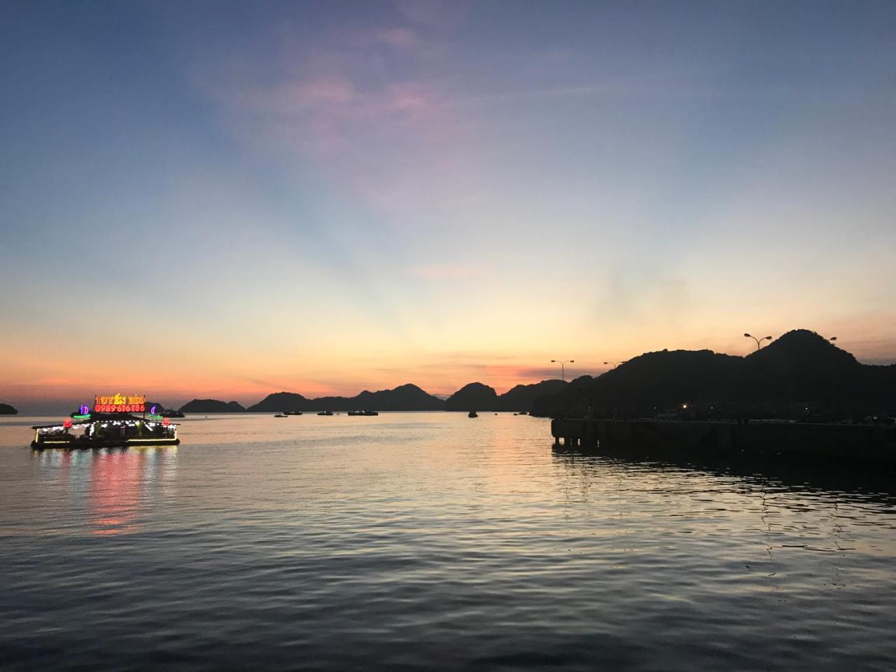 Ha Vy Hotel Cat Ba Island ภายนอก รูปภาพ